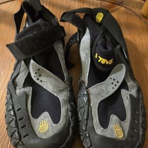 Teva Water Shoes Women’s Size 4 Black Gray  River Sport